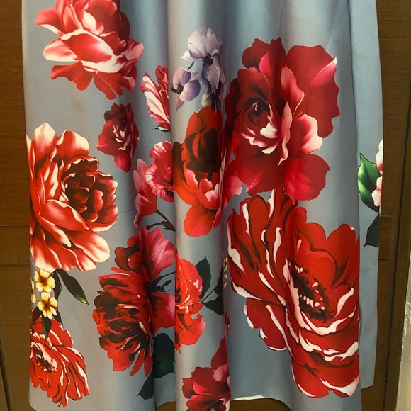 COPY - FLORAL Skirt - Picture 4 of 9